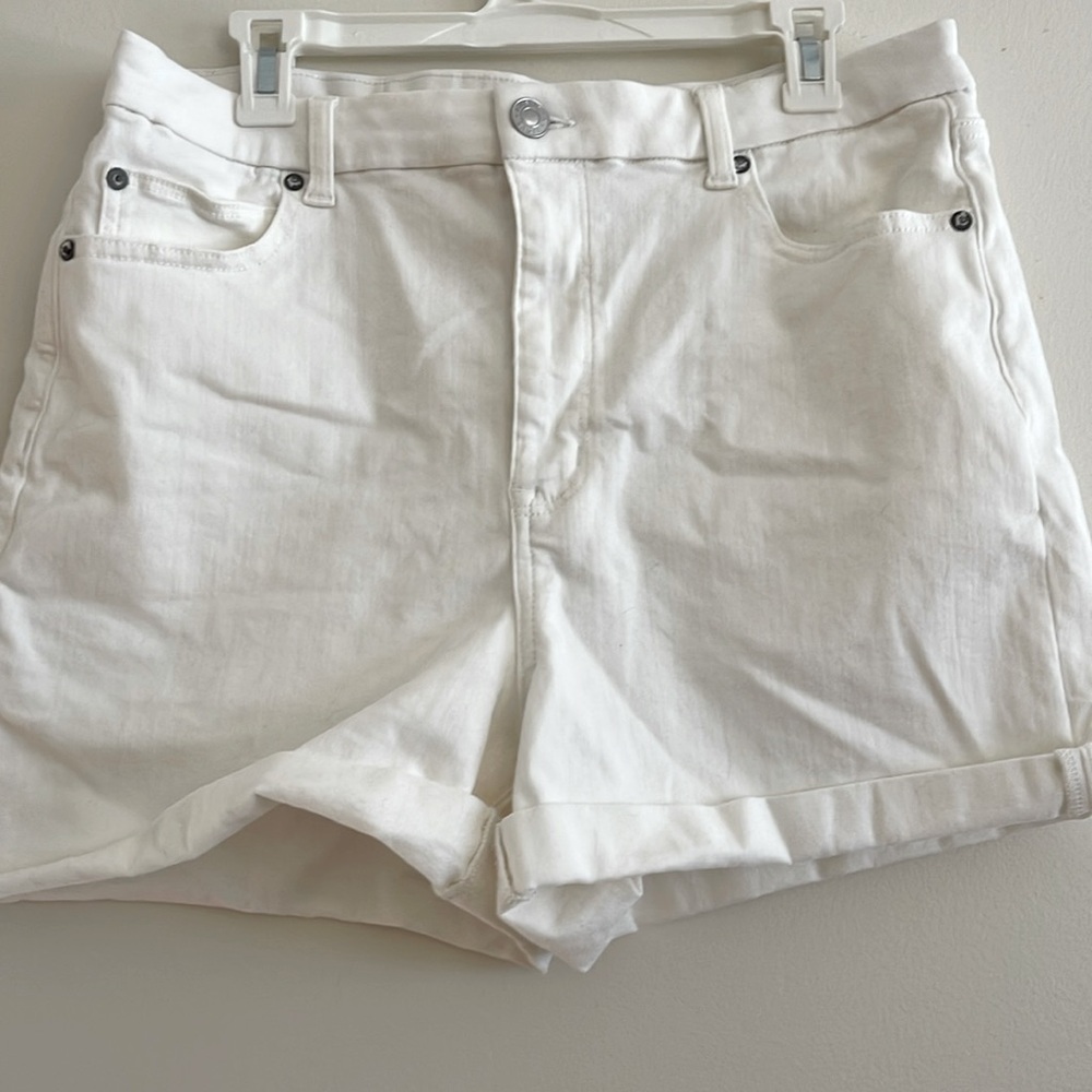 American Eagle Size 18 Curvy Hi-Rise Shortie white jean